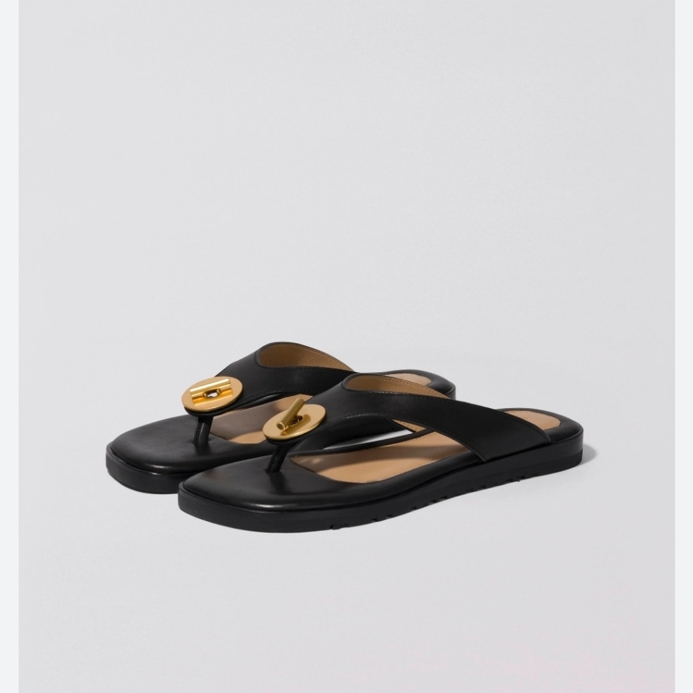 Genuine leather eye catching women sandals.
